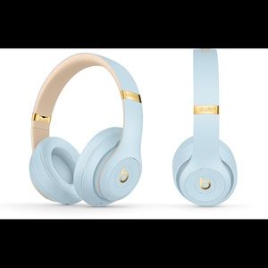 Beats by Dr Dre - Baby Blue Blue Tooth Headphones